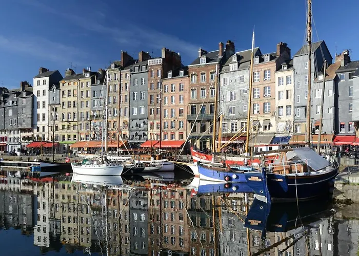 The Grey House בית נופש *